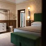 Eight Отель 5*