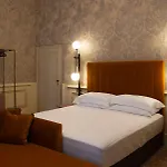 Отель Eight 5*