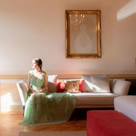 Eight Otel 5*