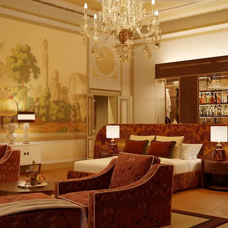 Otel Eight