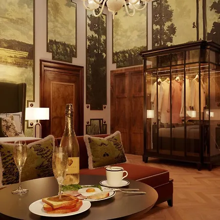 Eight Otel 5*