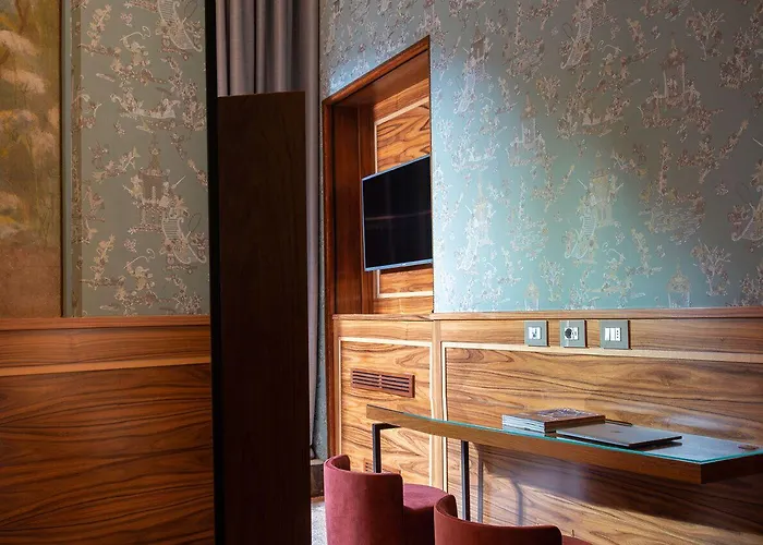 Hotel Eight 5*
