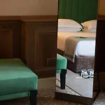 Hotel Eight 5*